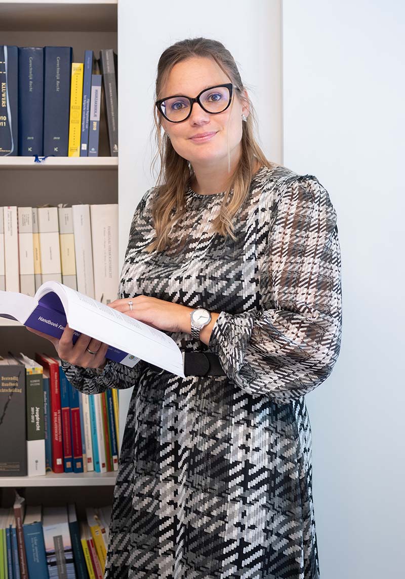 Kristel Olech, Advocaat en erkend familiaal bemiddelaar